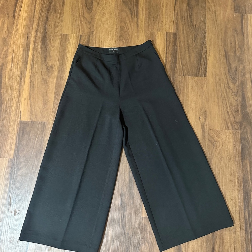 Elegant Black Wide-Leg Women's Pants
